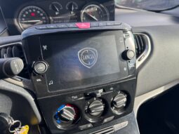 
										LANCIA YPSILON 1.0cc 70cv MHEV GOLD full									