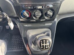 
										LANCIA YPSILON 1.0cc 70cv MHEV GOLD full									