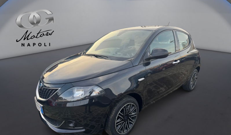 
								LANCIA YPSILON 1.0cc 70cv MHEV GOLD full									