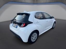 
										Toyota Yaris 1.5cc HEV Full Hybrid 116cv Active full									