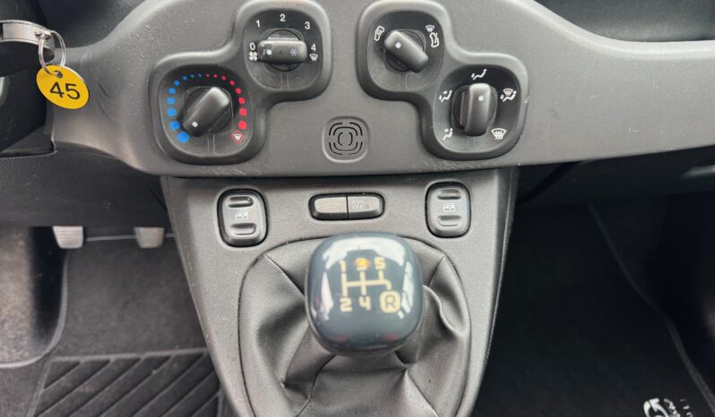 
								FIAT PANDA 1.2cc 69cv Easy full									