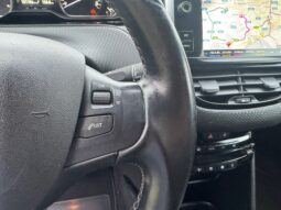 
										PEUGEOT 2008 1.5cc BlueHDi 102cv Allure Pack full									