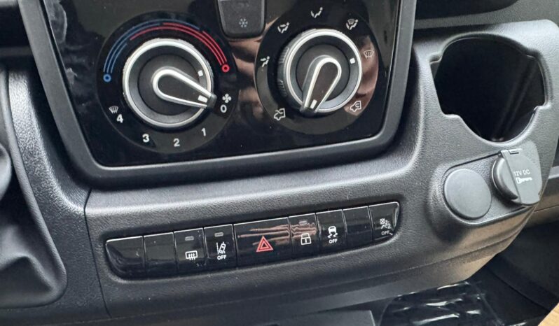 
								FIAT Ducato 33 L2h2 2.2cc Diesel 140cv Furgone Lastrato full									