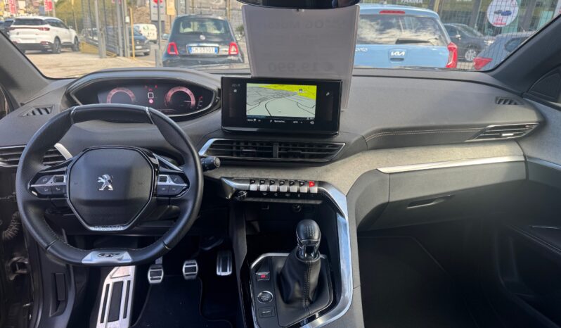 
								PEUGEOT 3008 1.2cc PureTech 130cv S&S GT full									