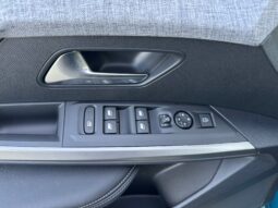 
										PEUGEOT NEW 3008 1.2cc HYBRID 145cv E-DCS6 ALLURE full									