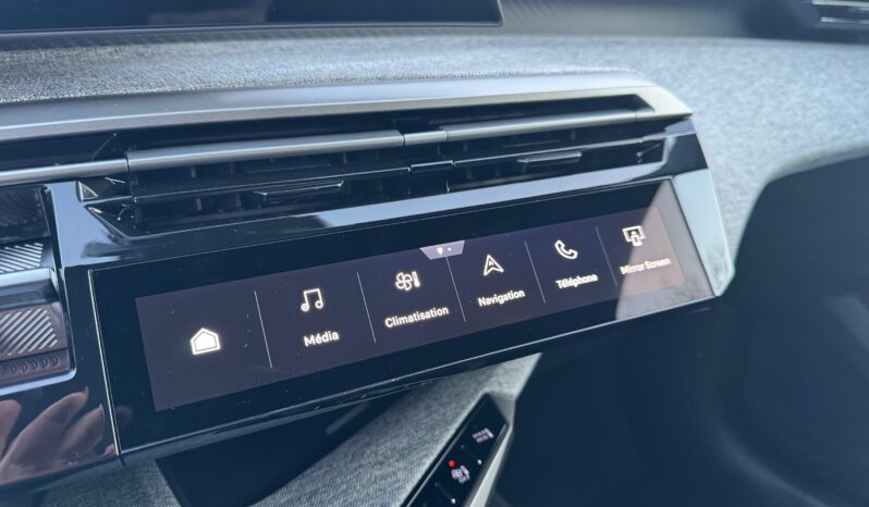 
								PEUGEOT NEW 3008 1.2cc HYBRID 145cv E-DCS6 ALLURE full									