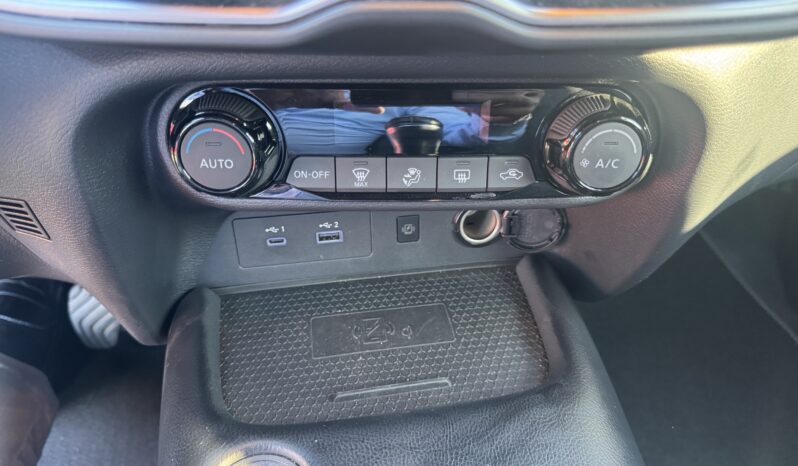 
								NISSAN JUKE 1.0cc DIG-T 114cv N-CONNECTA full									