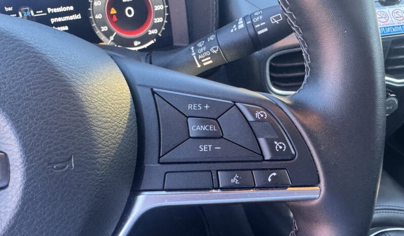 
								NISSAN JUKE 1.0cc DIG-T 114cv N-CONNECTA full									