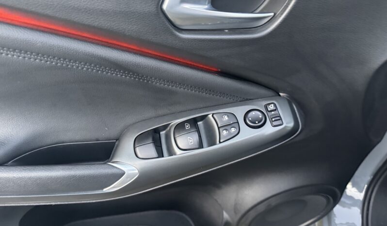 
								NISSAN JUKE 1.0cc DIG-T 114cv N-CONNECTA full									