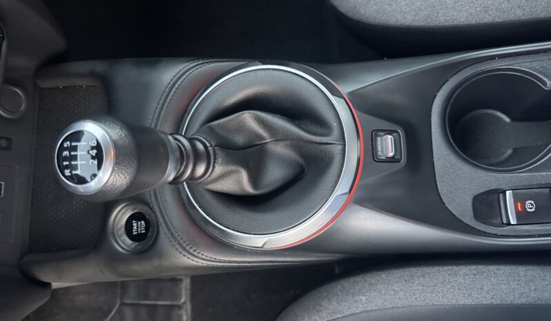 
								NISSAN JUKE 1.0cc DIG-T 114cv N-CONNECTA full									