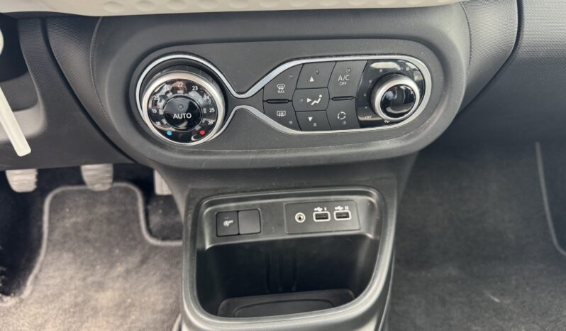 
								RENAULT Twingo 1.0cc sce 65cv Equilibre full									