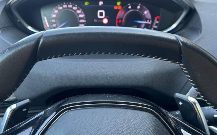 
								Peugeot 3008 1.5cc BlueHdi 130cv S&S EAT8 ALLURE PACK full									