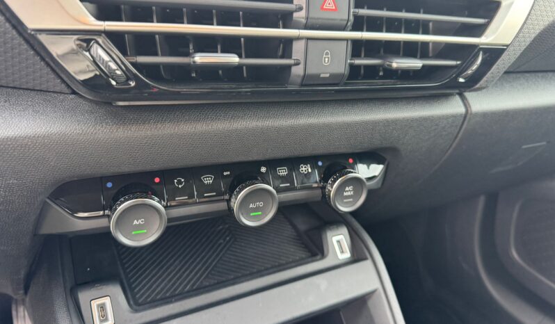 
								CITROEN C4 1.2cc Hybrid 145cv e-dcs6 Max full									