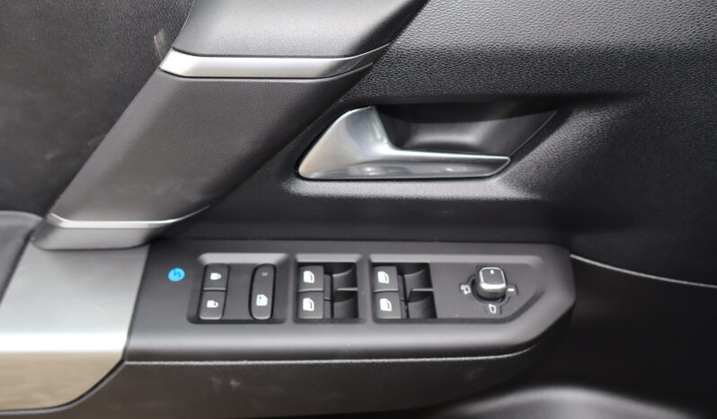 
								Jeep New Compass 1.2cc E-Hybrid 145cv Edct6 First Edition full									