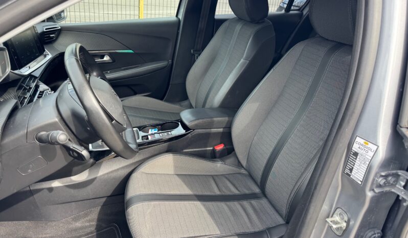 
								PEUGEOT 208 1.2cc PureTech 100cv S&S Allure full									