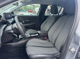 
										PEUGEOT 208 1.2cc PureTech 100cv S&S Allure full									