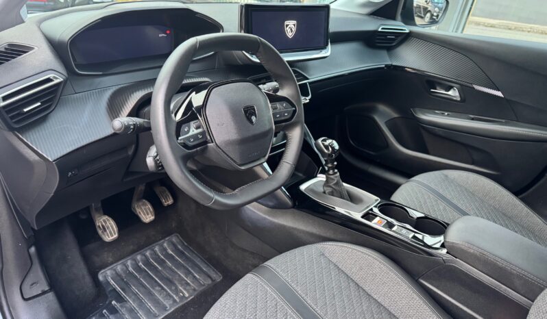 
								PEUGEOT 208 1.2cc PureTech 100cv S&S Allure full									