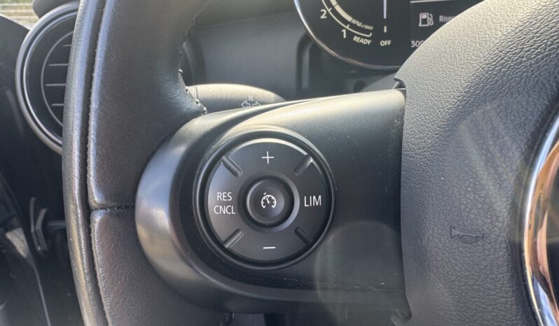 
								MINI ONE 1.5cc 75cv 5 Porte BRAKER STREE full									