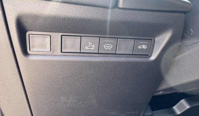 
								Jeep New Compass 1.2cc E-Hybrid 145cv Edct6 First Edition full									