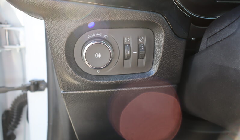 
								Opel New Corsa 1.2cc 100cv AT8 GS full									