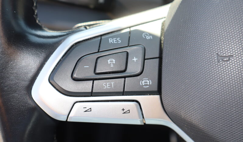 
								VolksWagen T-Cross 1.0cc TSI 110cv DSG Sport R-Line Pack full									