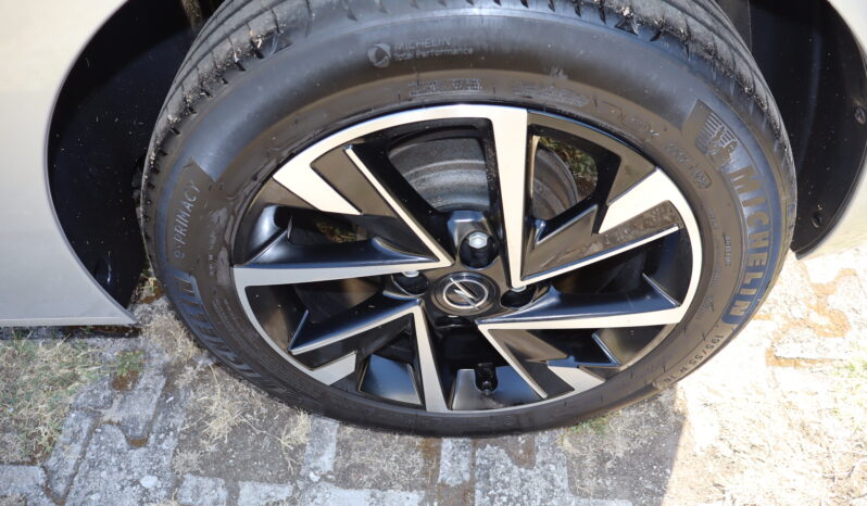 
								Opel New Corsa 1.2cc 100cv GS full									