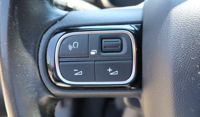 
								CITROEN C3 1.2cc 110cv 5P SHINE full									