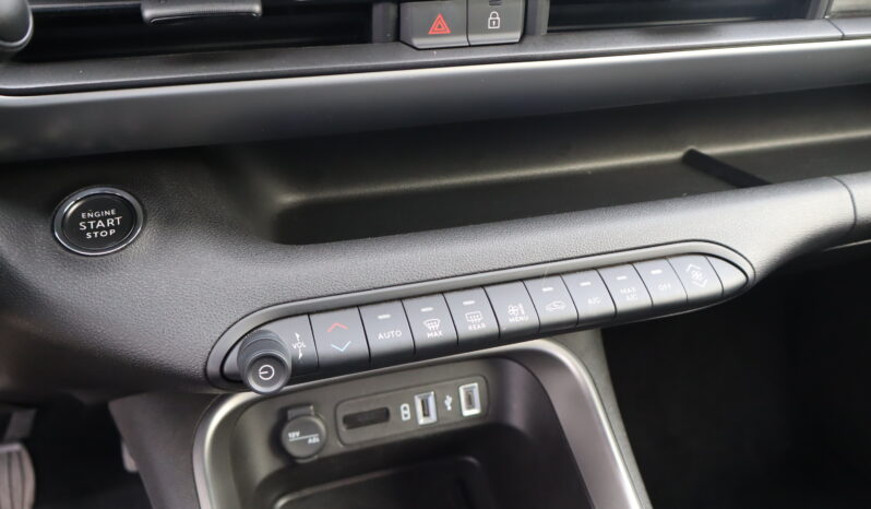 
								JEEP Avenger 1.2cc Benzina 100cv SUMMIT full									