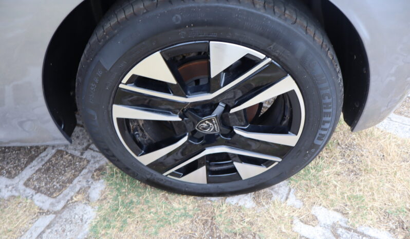 
								PEUGEOT 208 1.2cc PureTech 100cv S&S Allure full									