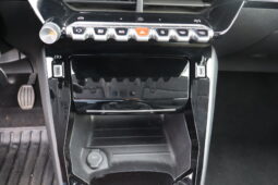 
										PEUGEOT 208 1.2cc PureTech 100cv S&S Allure full									