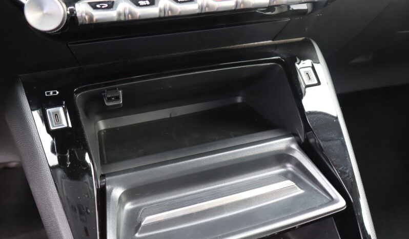 
								PEUGEOT 208 1.2cc PureTech 100cv S&S Allure full									