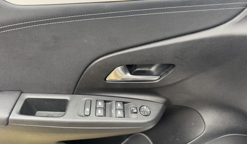 
								Opel New Corsa 1.2cc 100cv AT8 GS full									