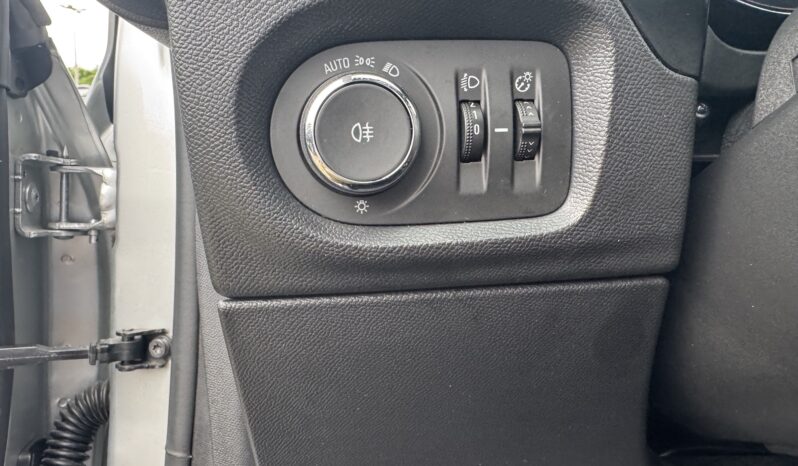 
								Opel New Corsa 1.2cc 100cv AT8 GS full									