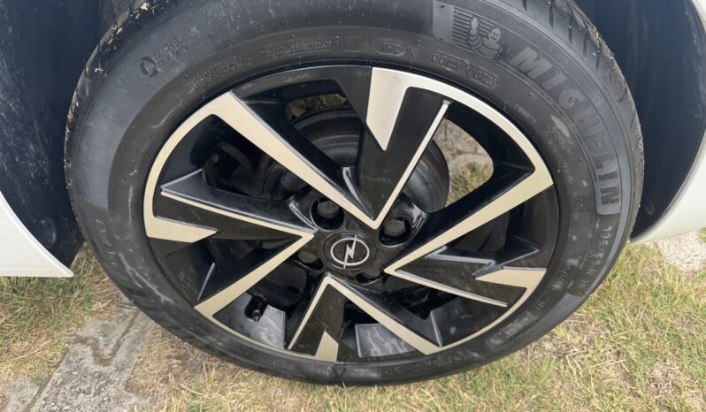 
								Opel New Corsa 1.2cc 100cv GS full									