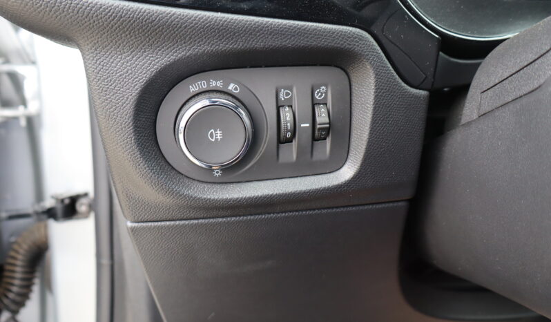 
								Opel New Corsa 1.2cc 100cv AT8 GS full									