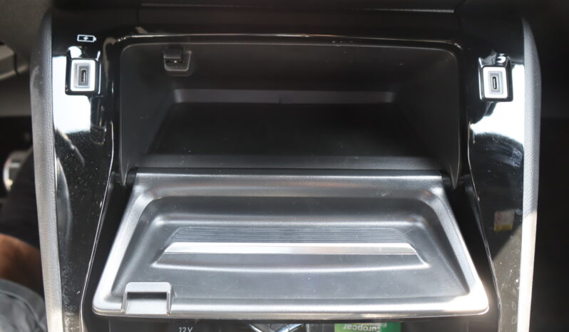 
								PEUGEOT 208 1.2cc Hybrid 136cv E-DCS6 GT full									
