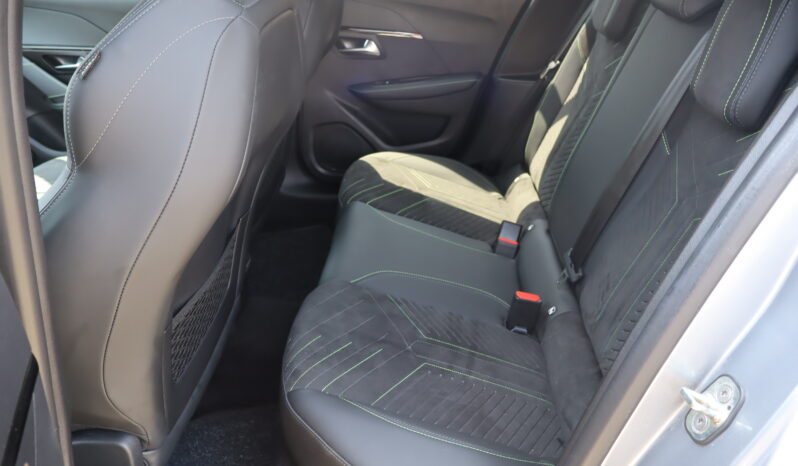 
								PEUGEOT 208 1.2cc Hybrid 136cv E-DCS6 GT full									