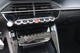 
										PEUGEOT 208 1.2cc PureTech 100cv S&S Allure full									
