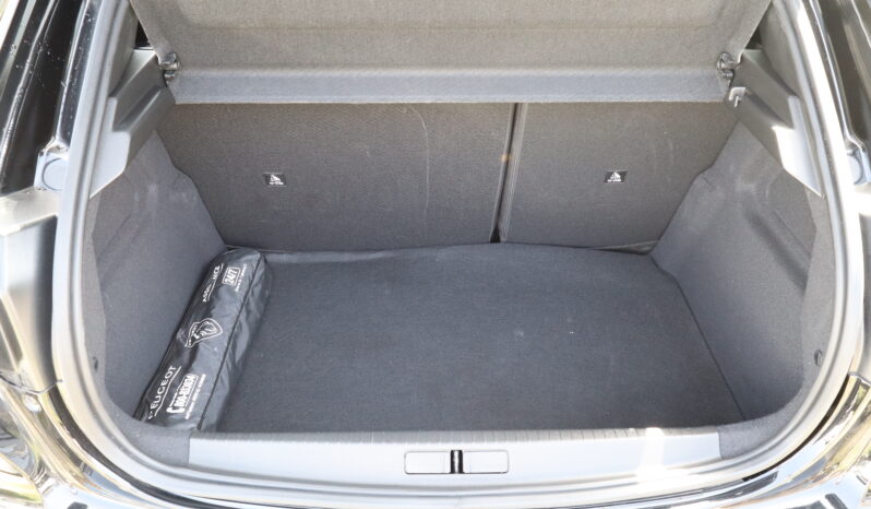 
								PEUGEOT 208 1.2cc PureTech 100cv S&S Allure full									