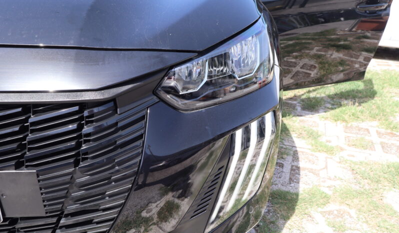 
								PEUGEOT 208 1.2cc PureTech 100cv S&S Allure full									