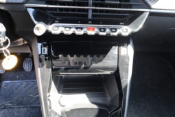 
										PEUGEOT 208 1.2cc PureTech 100cv S&S Allure full									