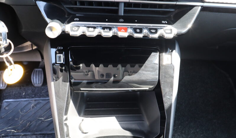 
								PEUGEOT 208 1.2cc PureTech 100cv S&S Allure full									