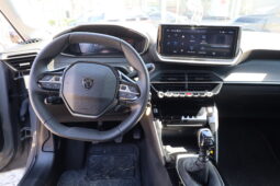 
										PEUGEOT 208 1.2cc PureTech 100cv S&S Allure full									