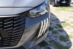 
										PEUGEOT 208 1.2cc PureTech 100cv S&S Allure full									