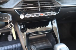 
										PEUGEOT 208 1.2cc PureTech 100cv S&S Allure full									