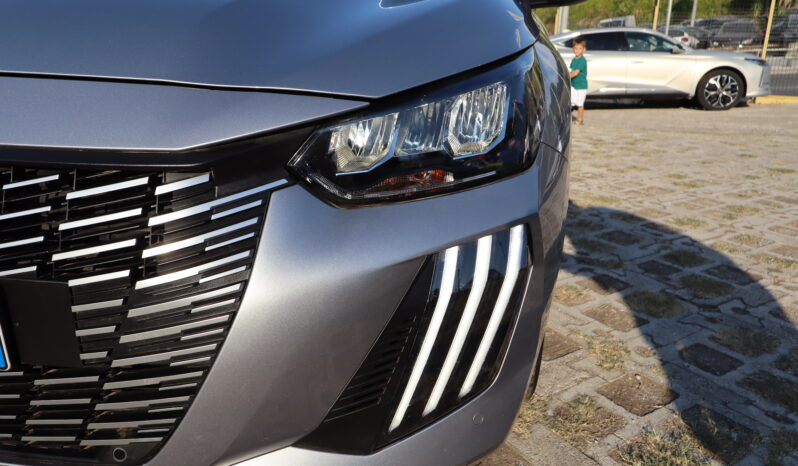 
								PEUGEOT 208 1.2cc PureTech 100cv S&S Allure full									