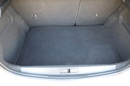 
										PEUGEOT 208 1.2cc PureTech 100cv S&S Allure full									