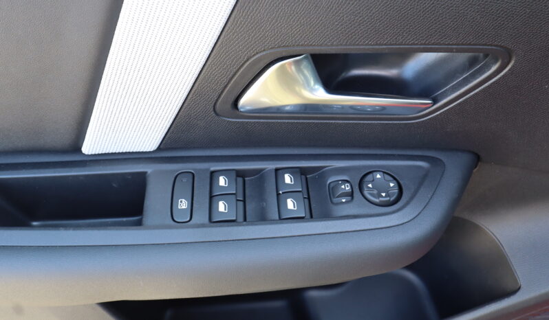 
								CITROEN C4 1.2cc Hybrid 145cv e-dcs6 Max full									