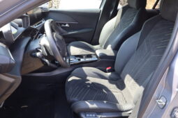 
										PEUGEOT 208 1.2cc Hybrid 136cv E-DCS6 GT full									
