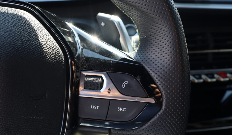 
								PEUGEOT 208 1.2cc Hybrid 136cv E-DCS6 GT full									